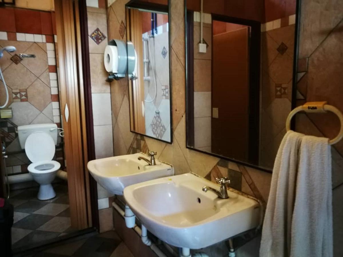 Grocer'S Inn Backpackers Guesthouse Kuala Lumpur Eksteriør billede